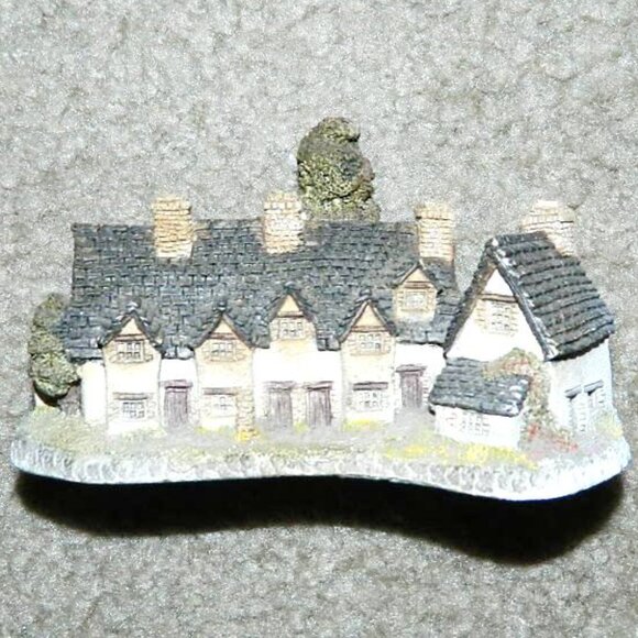 Craftsmens Cottage by David Winter 1985 John Hine Ltd. Great Britain - Picture 1 of 7